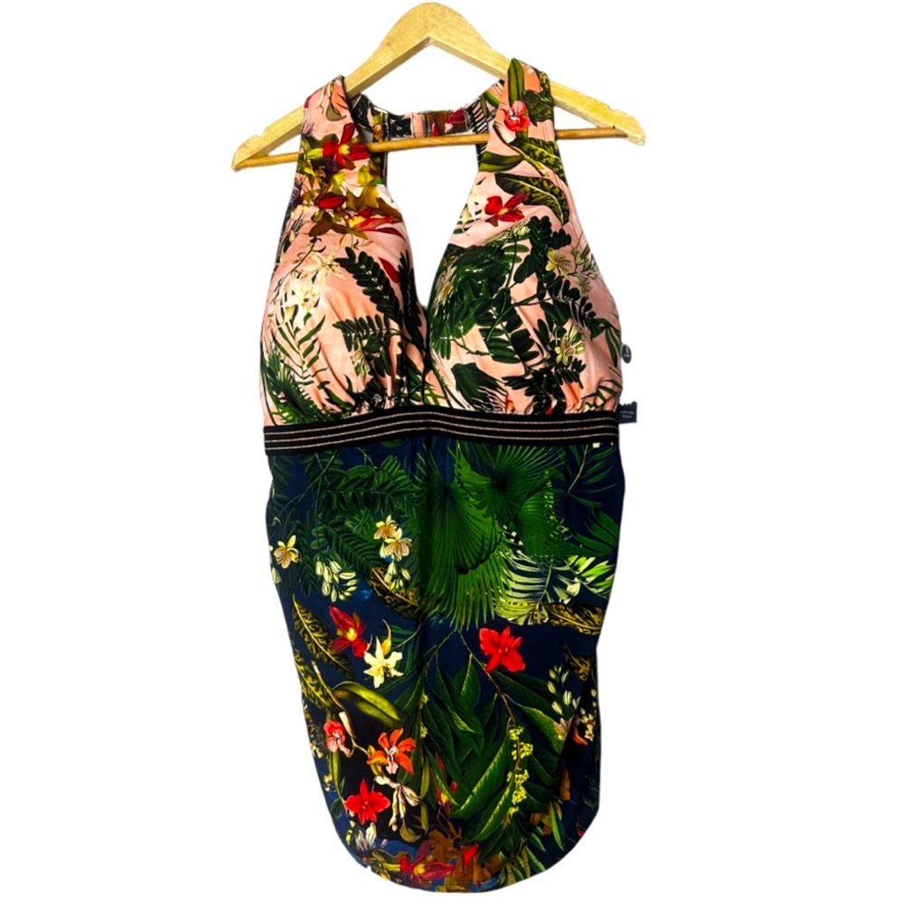 Cacique Lightly Lined Bandeau Swim Top with Balconette Underwire 42DD NWT.